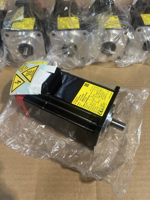 Серводвигатель FANUC A06B-0215-B100
