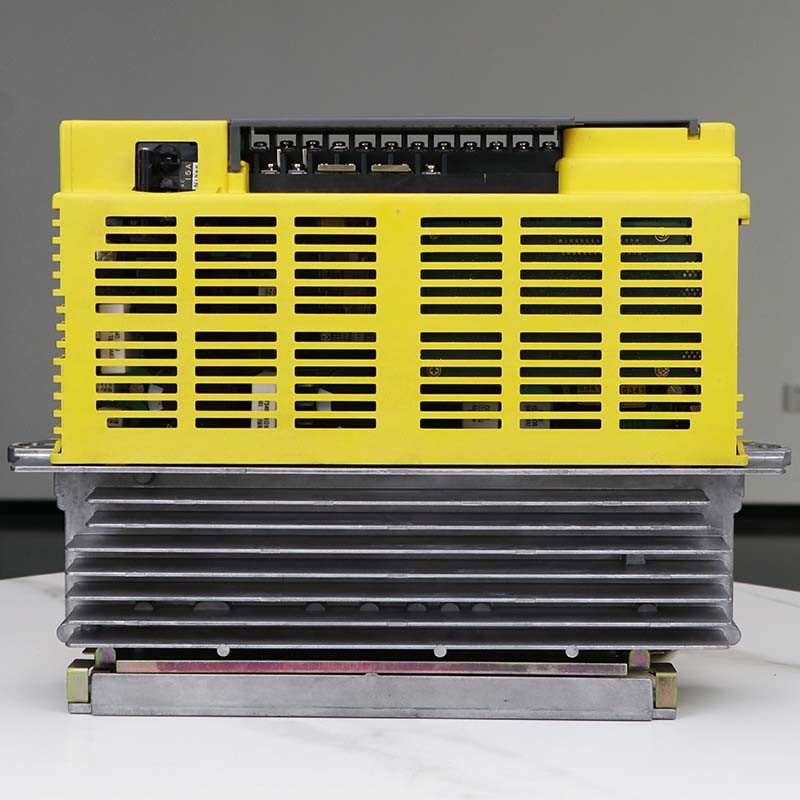Сервоусилитель FANUC A06B-6089-H103