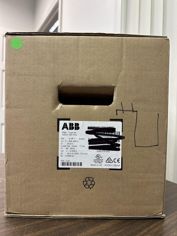 Частотный преобразователь ABB ACS255-03U-18A0-2+B063