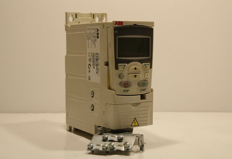 Частотный преобразователь ABB ACS355-03E-01A2-4