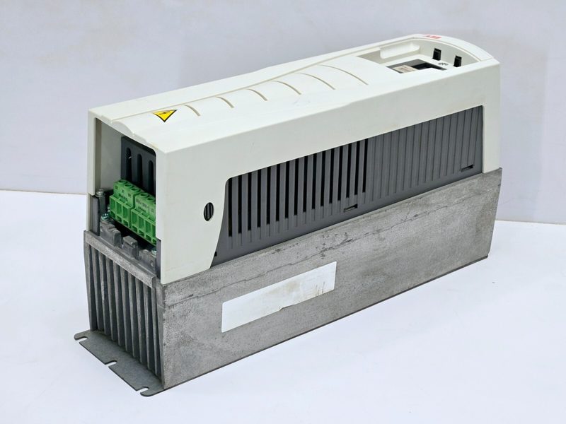 Частотный преобразователь ABB ACS550-01-023A-4