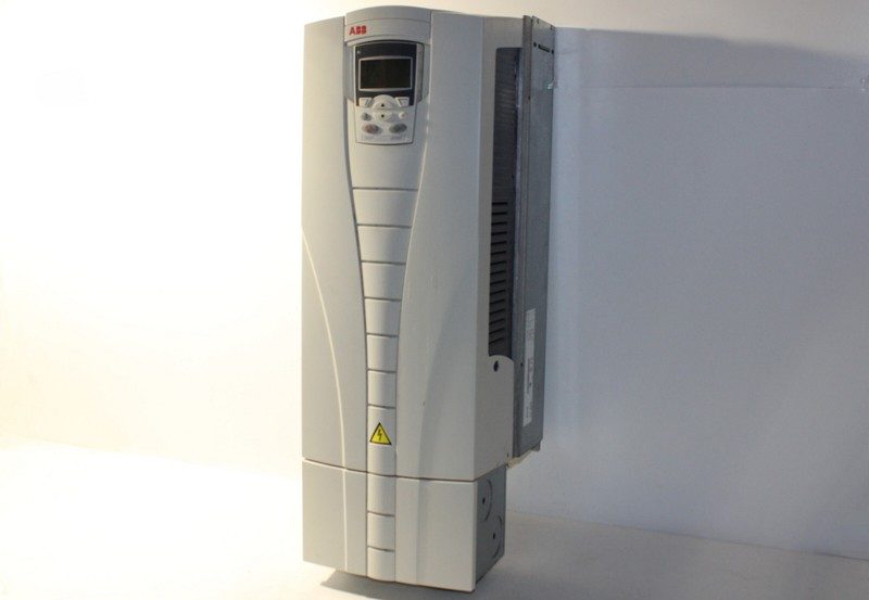 Частотный преобразователь ABB ACS550-01-031A-4