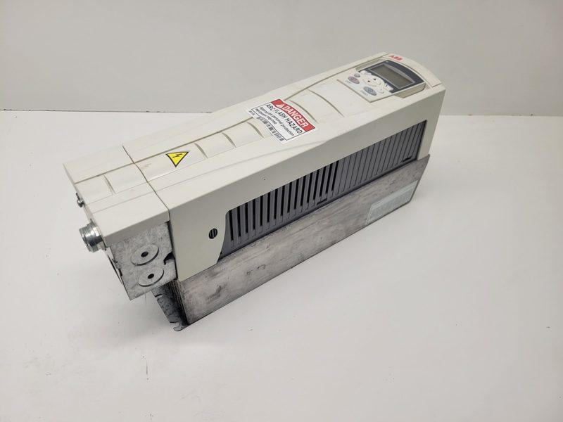 Частотный преобразователь ABB ACS550-U1-017A-6+L512