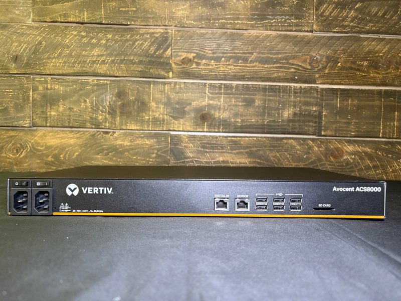 Сервер Vertiv ACS8000