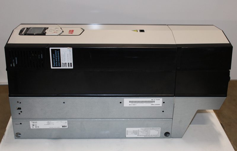 Частотный преобразователь ABB ACS880-01-061A-7