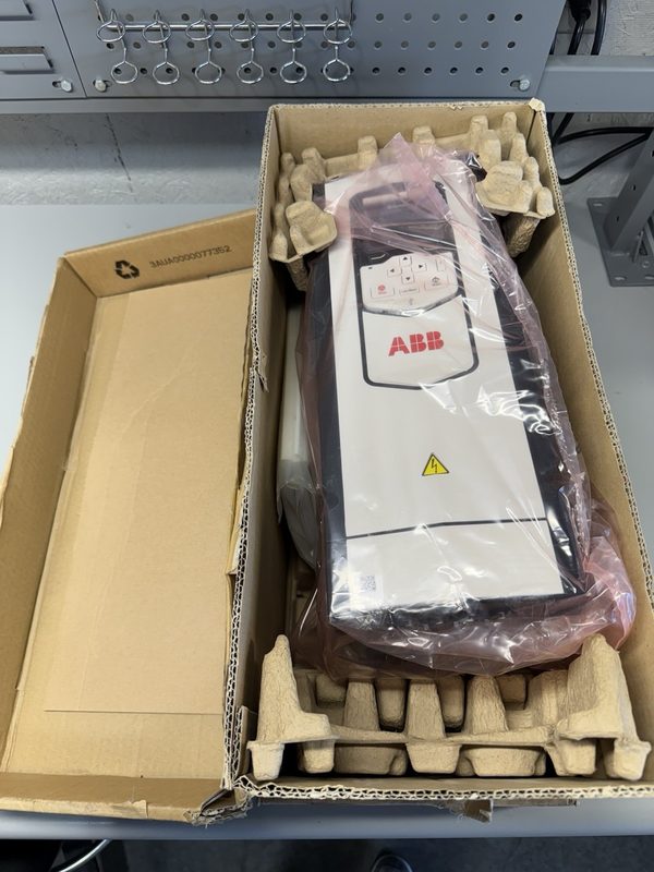 Частотный преобразователь ABB ACS880-01-07A6-5