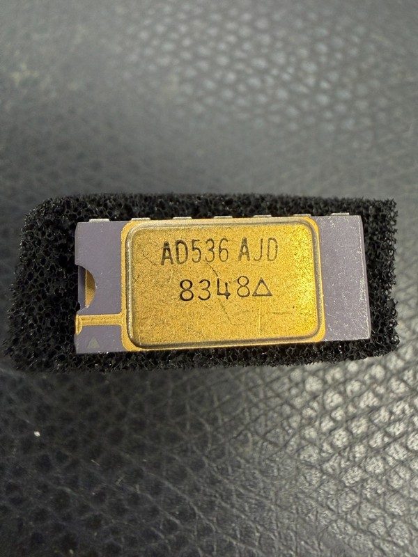 Микросхема Analog Devices AD536AJD
