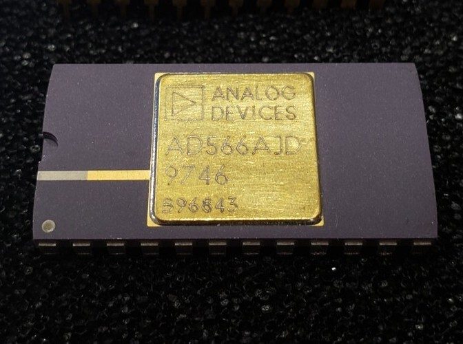 Кабель Analog Devices AD566AJD
