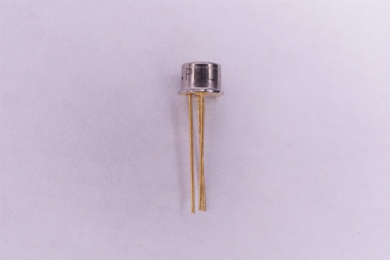 Микросхема Analog Devices AD590KH