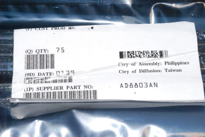 Микросхема Analog Devices AD8803AN