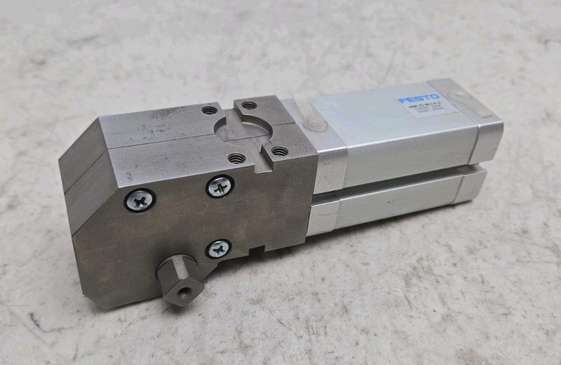 Пневмоцилиндр Festo ADN-25-40-I-P-A