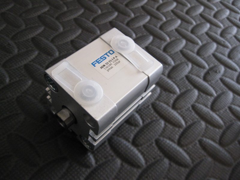 Пневмоцилиндр Festo ADN-32-15-I-P-A
