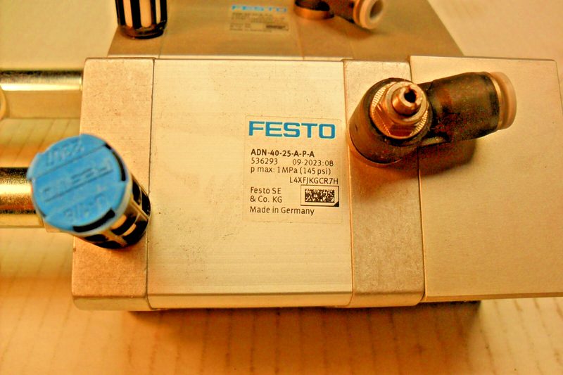 Пневмоцилиндр Festo ADN-40-25-A-P-A