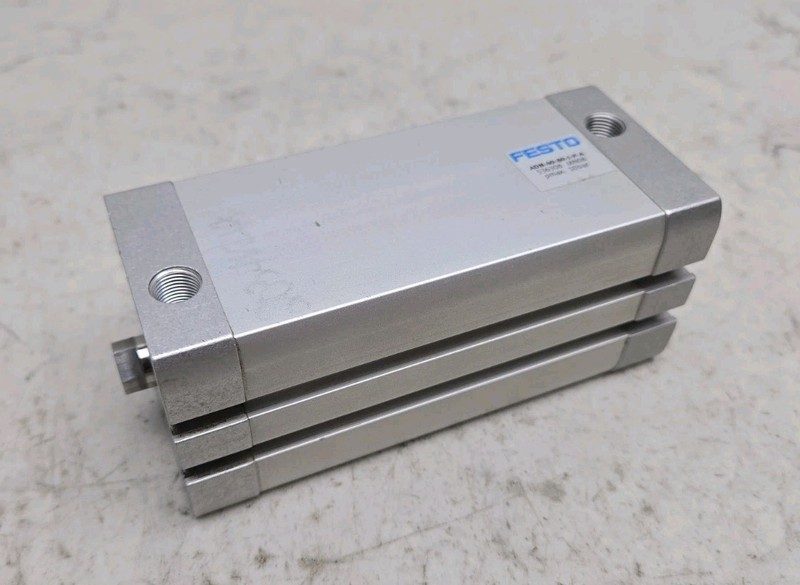 Пневмоцилиндр Festo ADN-40-80-I-P-A