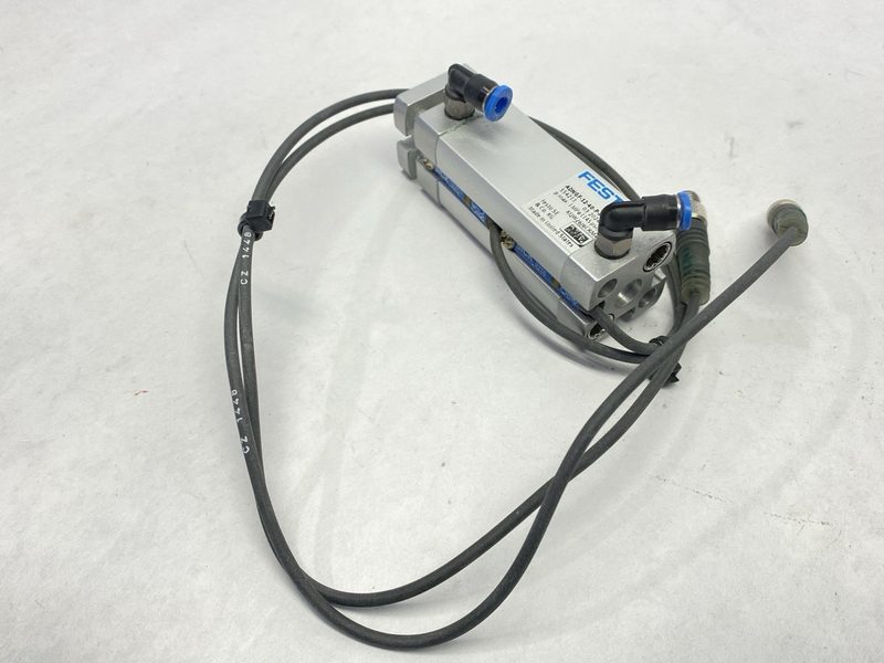 Пневмоцилиндр Festo ADNGF-12-40-P-A