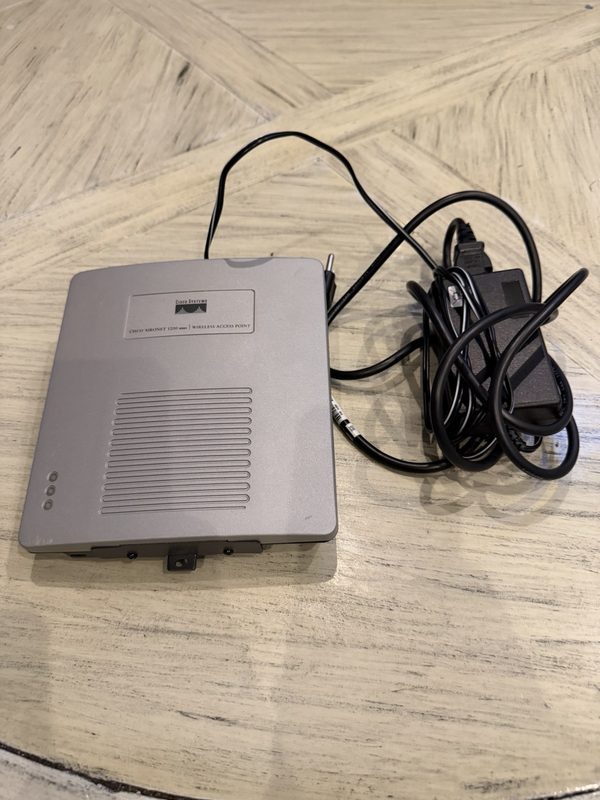 Точка доступа Cisco AIR-AP1200