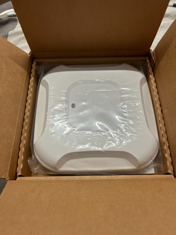 Точка доступа Cisco AIR-CAP3702IBK9-RF