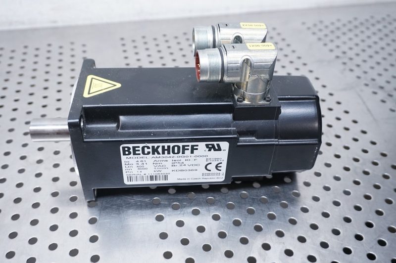 Серводвигатель Beckhoff AM3042-0G01-0000