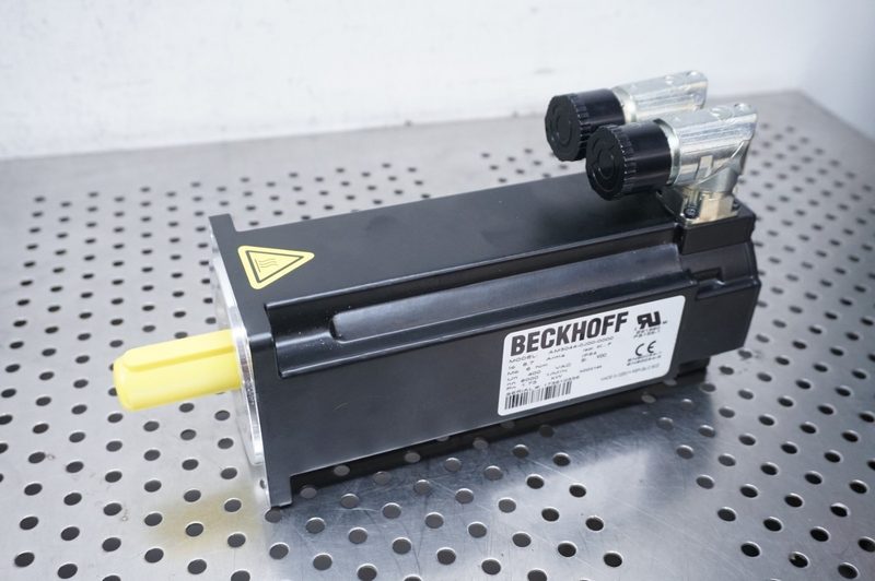 Серводвигатель Beckhoff AM3044-0J00-0000