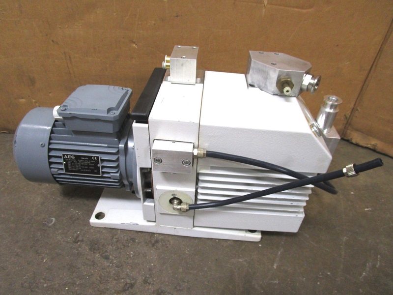 Насос Leybold AM71ZCA4