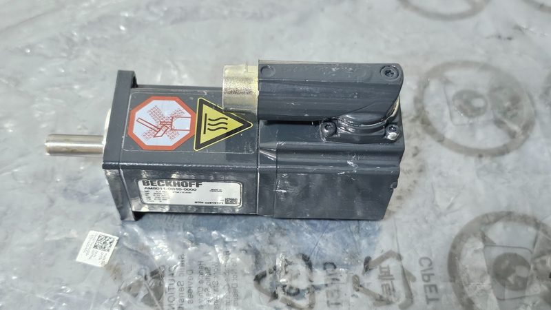 Серводвигатель Beckhoff AM8011-0B10-0000