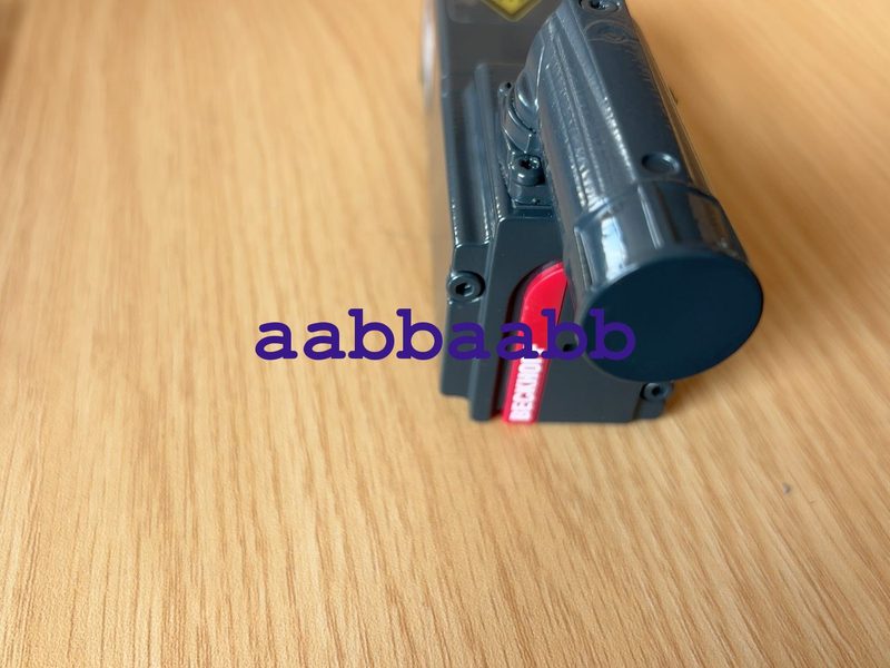 Серводвигатель Beckhoff AM8112-OF20-0000