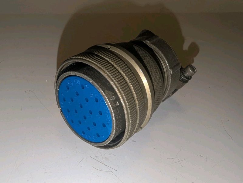 Разъём Amphenol AN3106A-28-11P