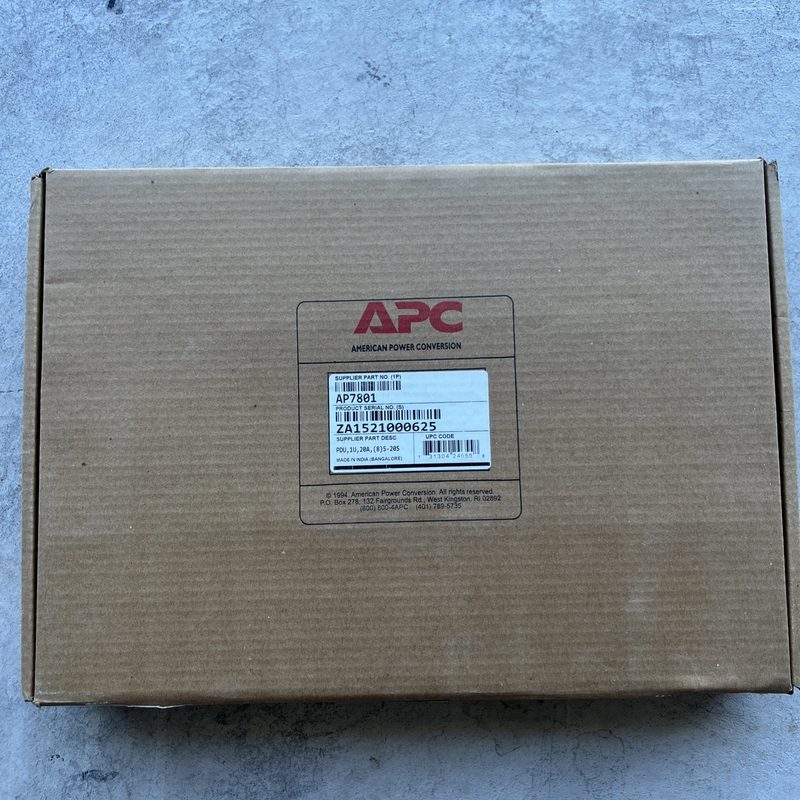 Блок розеток APC AP7801