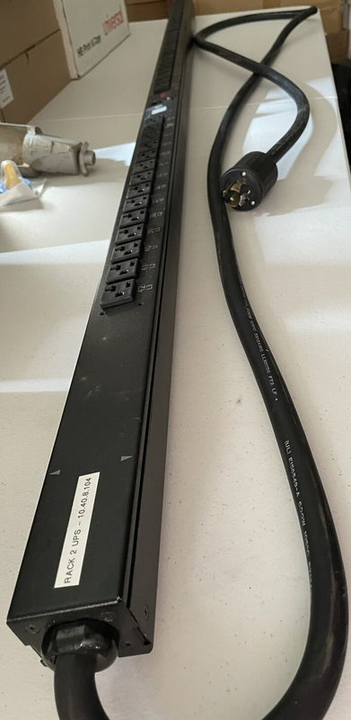 Блок розеток APC AP7892