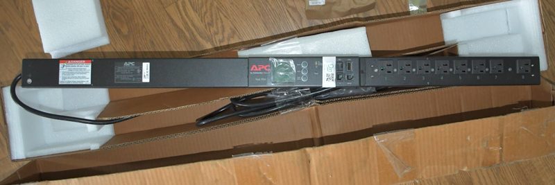 Блок розеток APC AP8931
