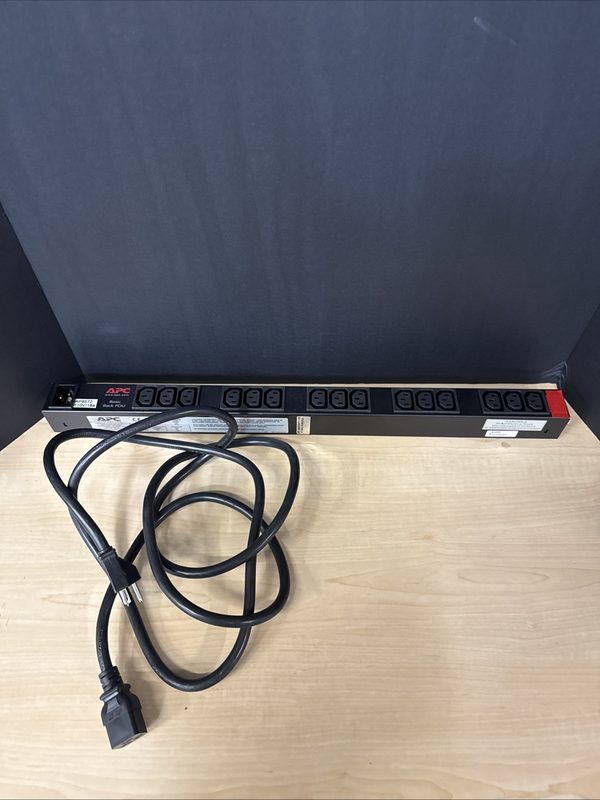 Блок розеток APC AP9572