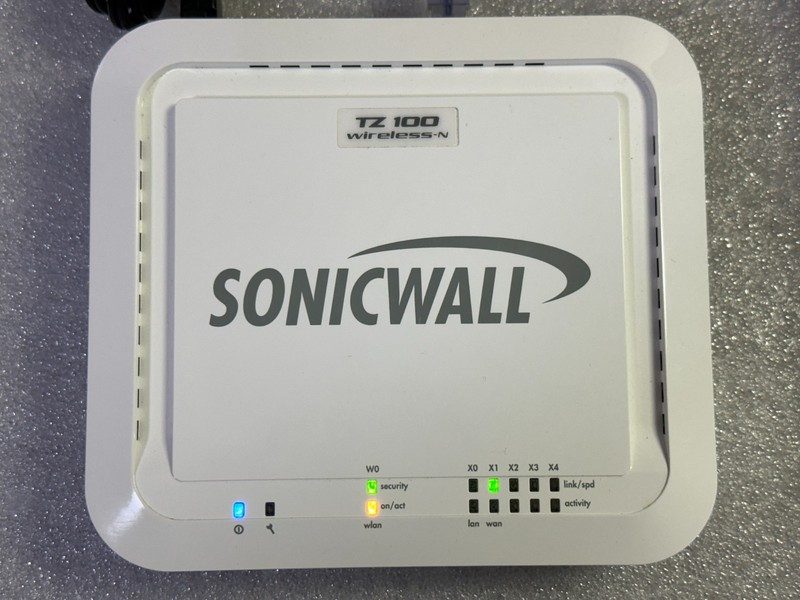 Маршрутизатор SonicWall APL22-80
