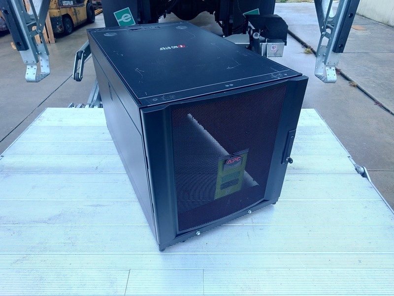 APC AR3103