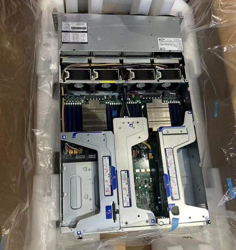 Сервер Supermicro AS-2023US-TR4