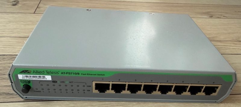 Коммутатор AT-FS710/8