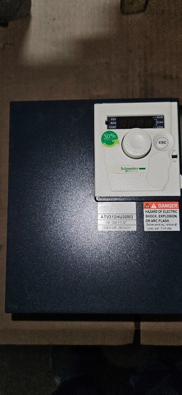 Частотный преобразователь Schneider ATV312HU30M3