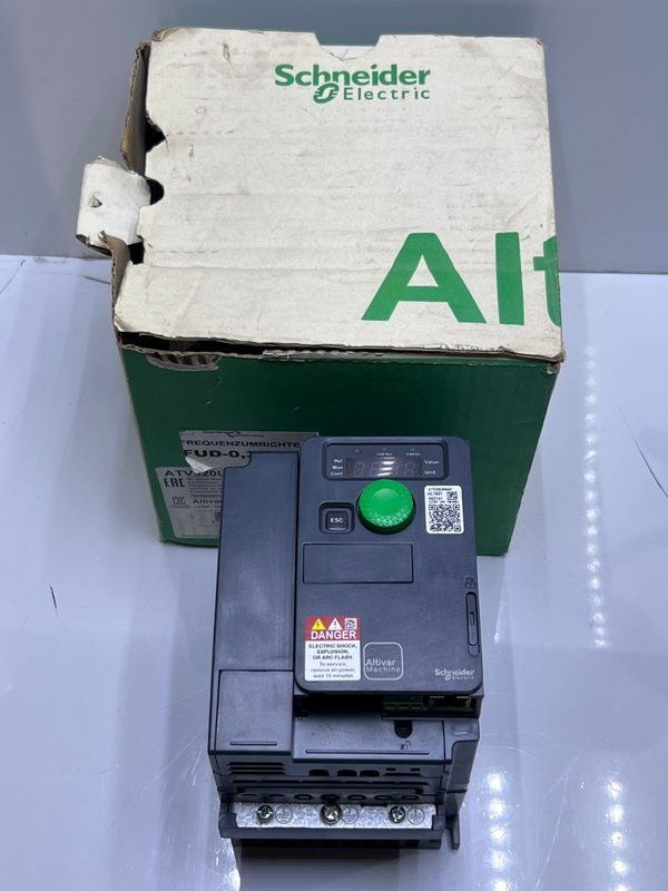 Частотный преобразователь Schneider ATV320U04N4C