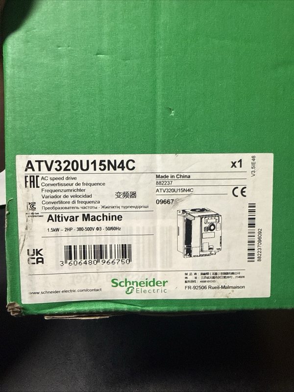 Частотный преобразователь Schneider ATV320U15N4C