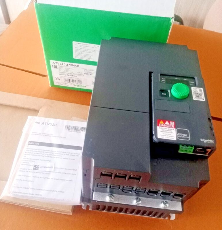 Частотный преобразователь Schneider ATV320U75N4C
