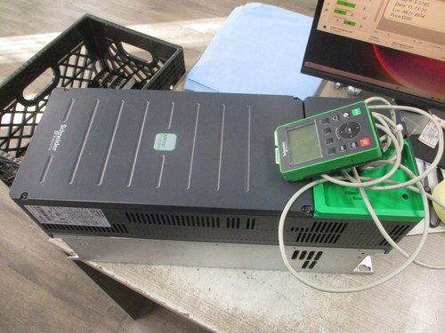 Частотный преобразователь Schneider ATV630D30N4