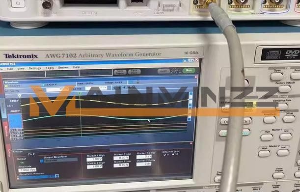 Осциллограф Tektronix AWG7102