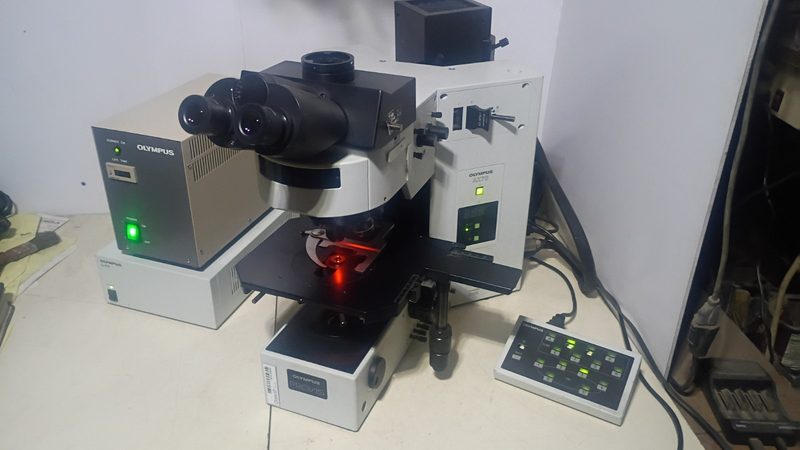 Микроскоп AX70TRF