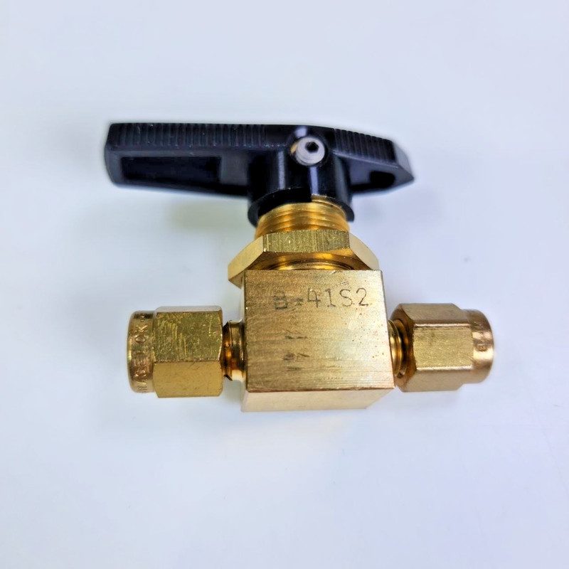 Клапан Swagelok B-41S2