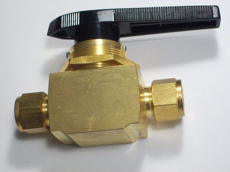 Клапан Swagelok B-45S8