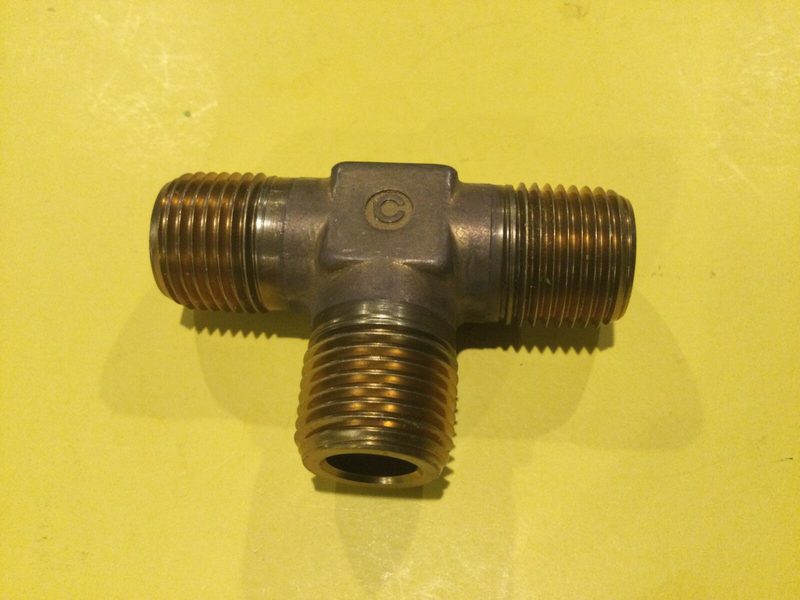 Фитинг Swagelok B-8-MT