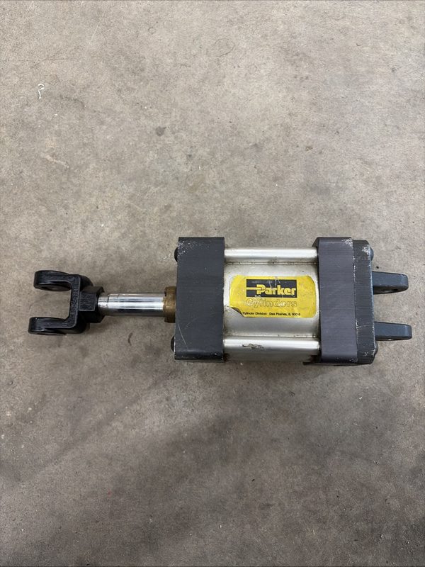 Пневмоцилиндр Parker BC2MAU14A