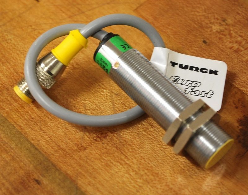 Датчик приближения Turck BC5-M18-AP4X-0.2M-RS4T