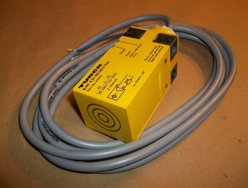 Датчик приближения Turck BI10F-Q34-ADZ30X2/S34