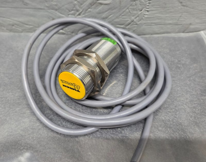 Датчик приближения Turck BI10U-M30-AP6X