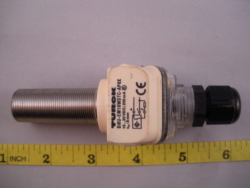 Датчик приближения Turck BI8U-EM18WDTC-AP6X